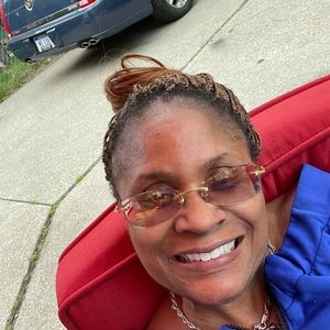 Meet your Posher, Annette